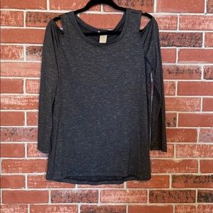 Gray peekaboo shoulder top